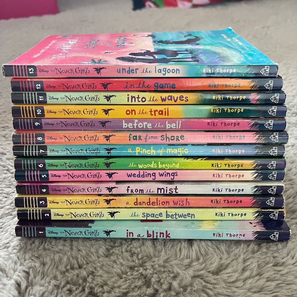 The Never Girls book collection 1-13